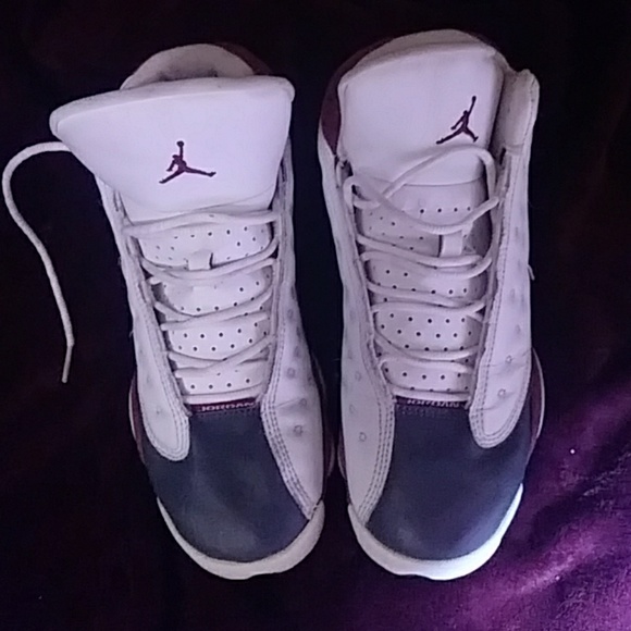Jordans maroon, gray & white - Picture 2 of 7